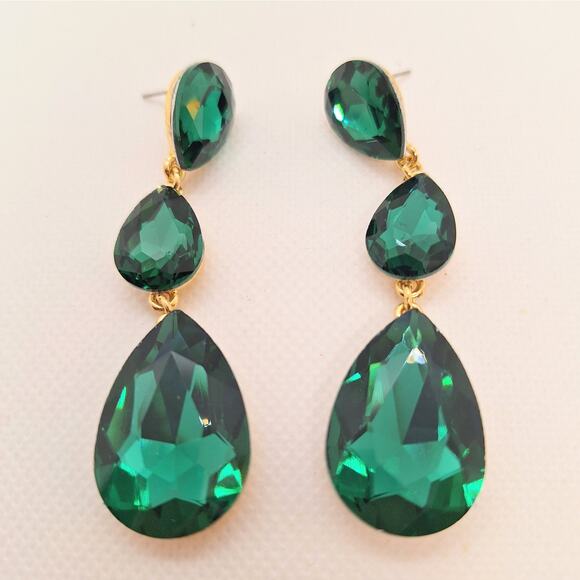 Green Statement Earrings With  3 Graduated Teardrop Dangles - Picture 1 of 4